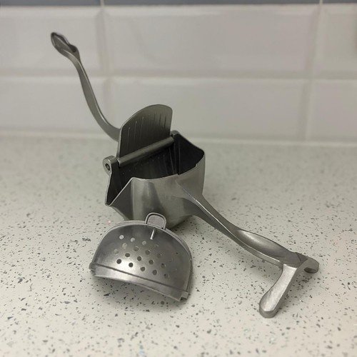 94a0a93b225b5bec904eae0b720705d2